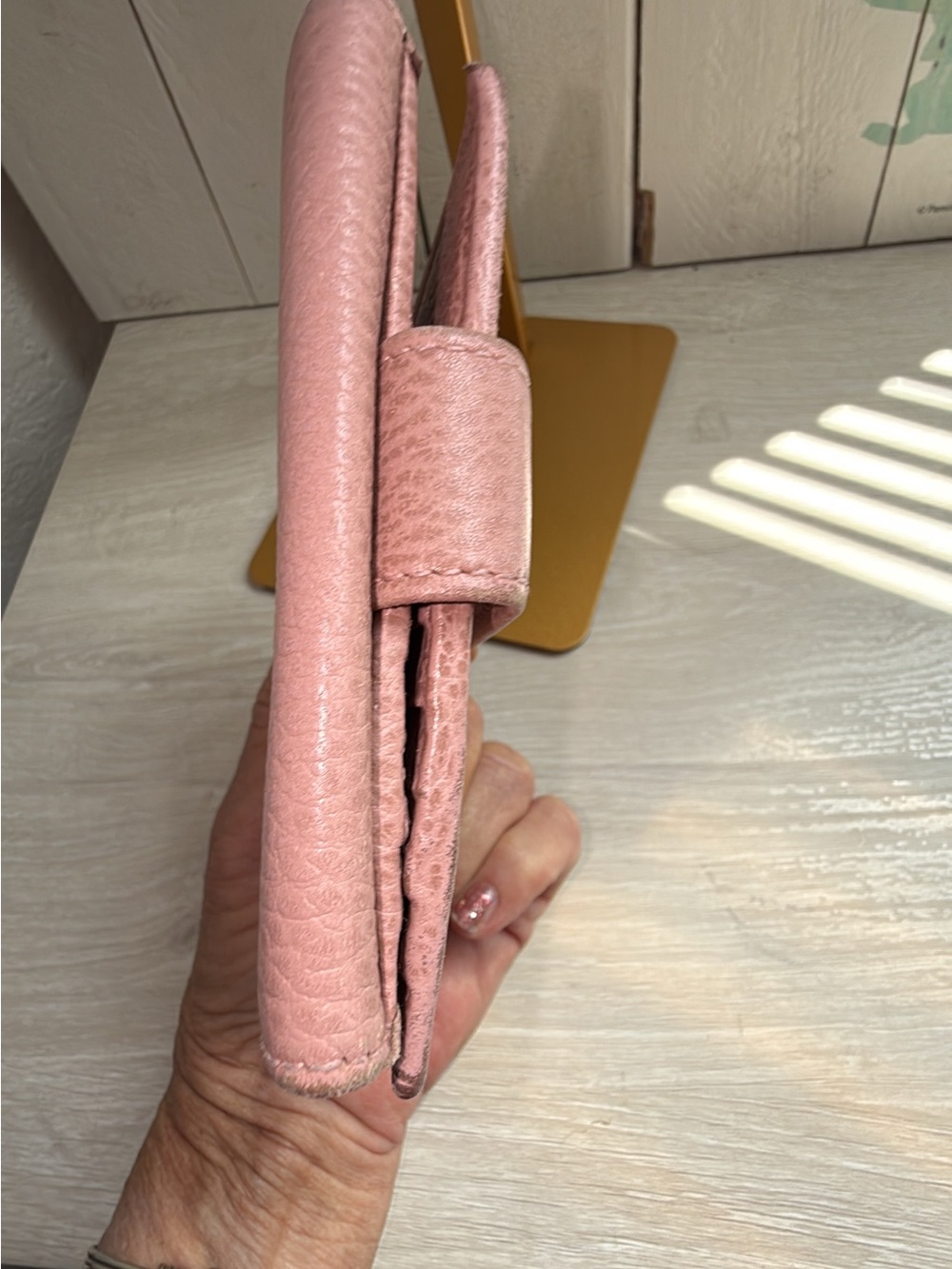Authentic GUCCI calf skin pink bifold wallet - Picture 15 of 15